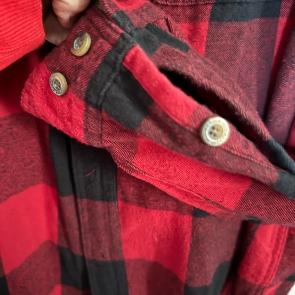 Rugged Wear Red and Black Plaid FLANNEL SHIRT - Picture 7 of 8